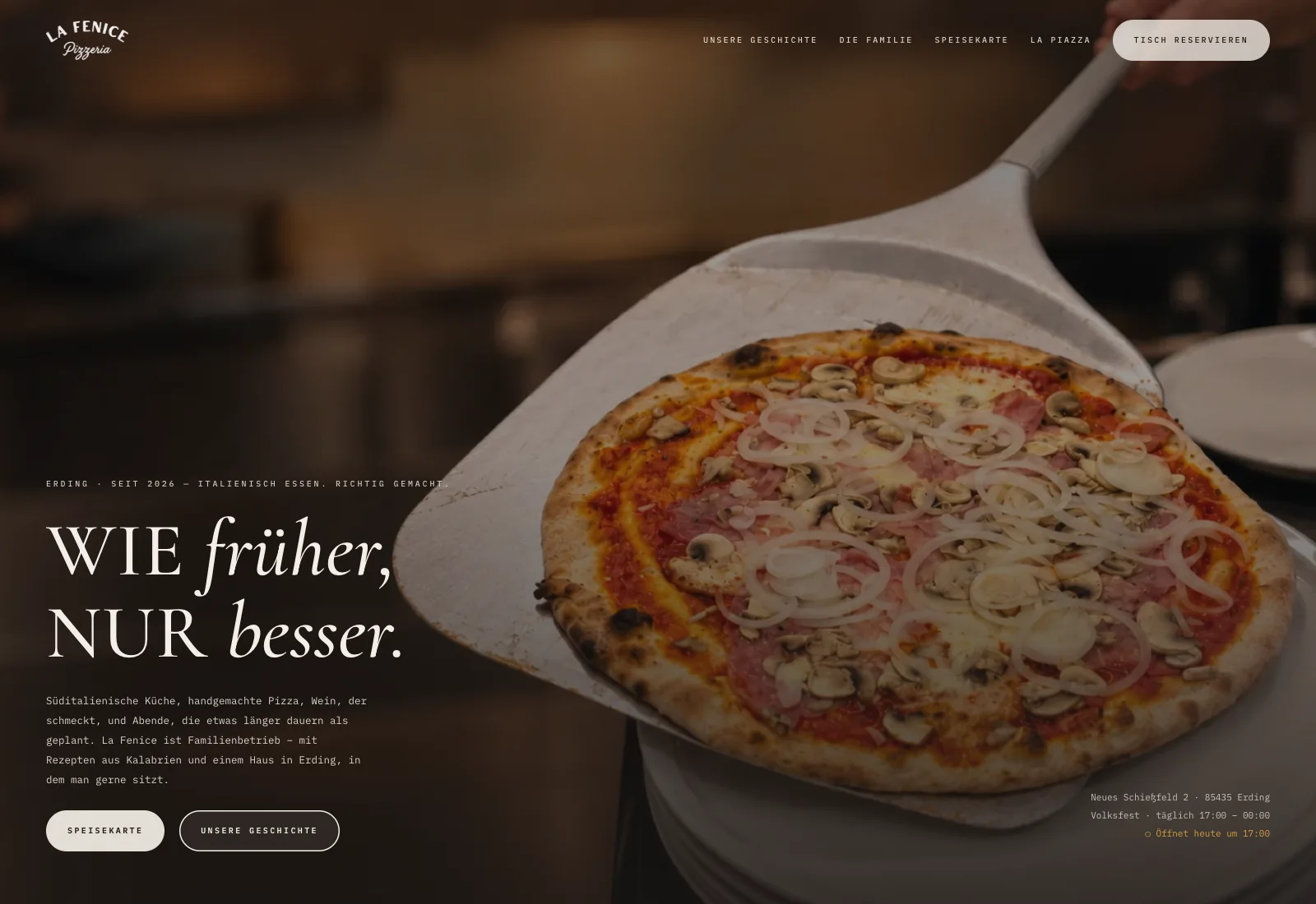 The La Fenice website designed by Seethaler Studio, with pizza, the wordmark and the German headline meaning Like the old days, only better