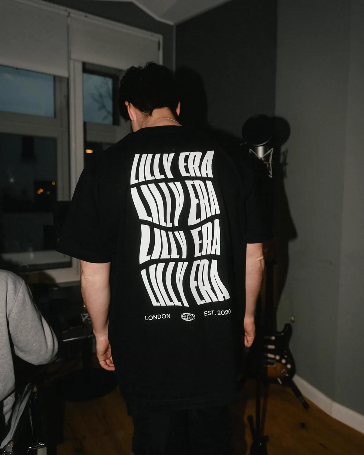 lilly era Merch im Studio — Writing Camp Berlin